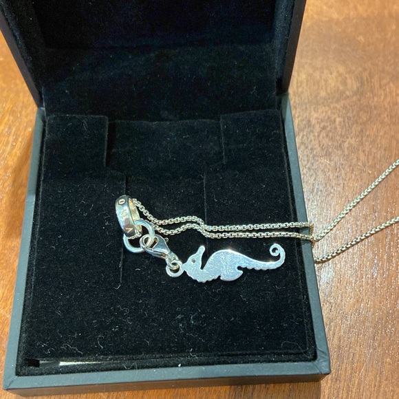 Thomas Sabo 925 16” necklace and seahorse charm - Picture 7 of 8